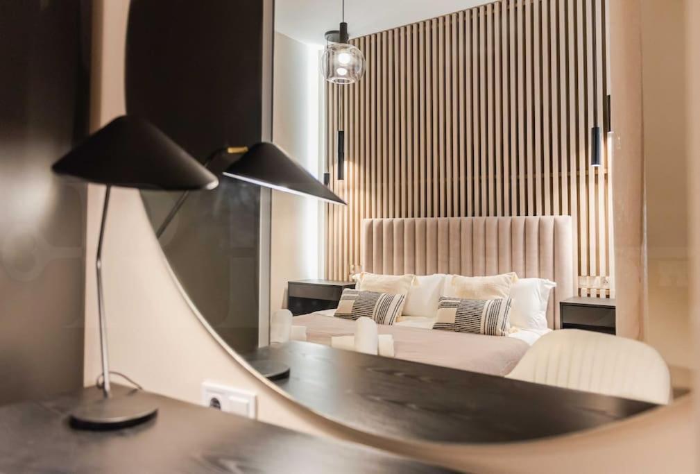 Contemporary Minimalist Apartment By Rems Malaga Bagian luar foto
